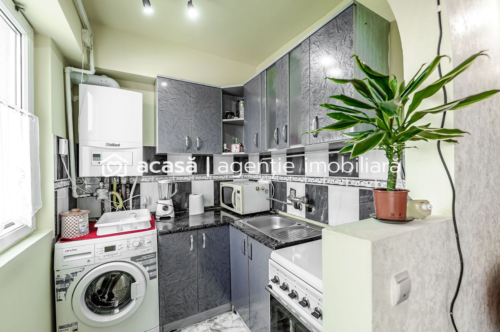 Apartament 3 camere luminos Aurel Vlaicu str Fluturilor - Poză 8