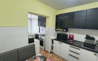 Vanzare apartament 3 camere, Micro 16, 70 mp, 85.000 EURO - Poză 2