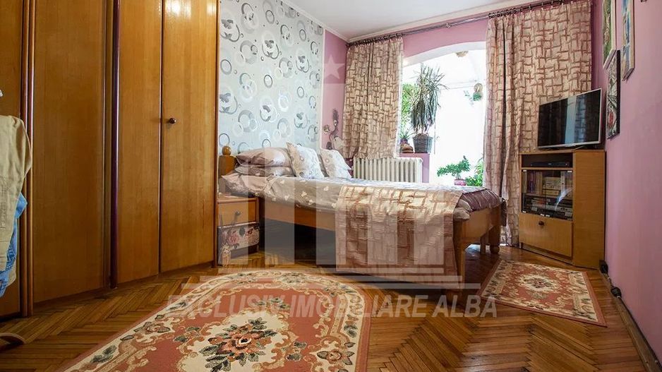 Apartament 3 camere decomandate, Cetate - Poză 4