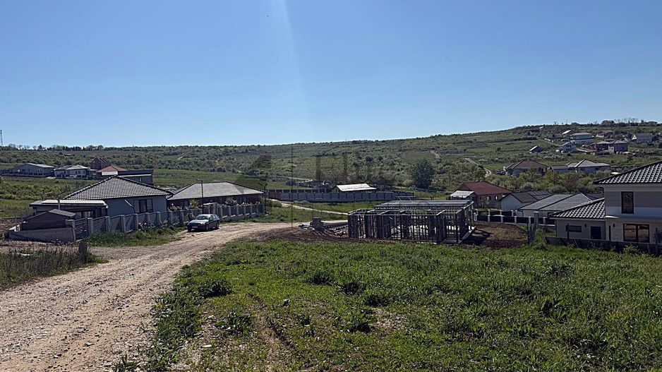 Teren 842 de vanzare in zona Dealuri Oradea - Poză 1