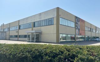 Spatiu de productie / depozitare 7600 mp si 5811 mp platforma betonata - Poză 1