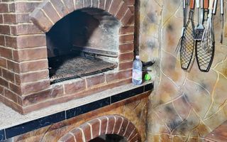 Casa de vanzare in Targoviste - 5 camere, 2 garaje, teren generos - Poză 23