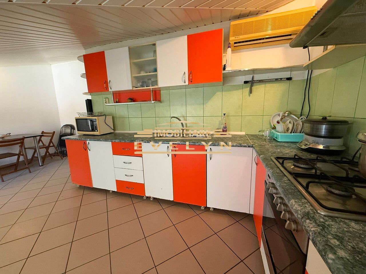 Apartament 3 camere + mansardă autorizată de vânzare – Zona Școala Nr. 7 - Poză 7