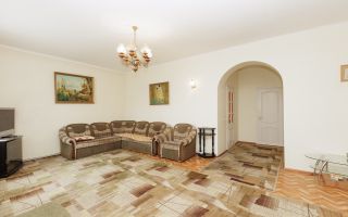Vânzare, casă 3 nivele , str. Sihastrului, Codru - Poză 4