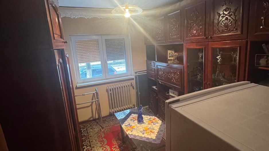 Apartament 4 camere de vânzare – zonă Școala 8 - Poză 15