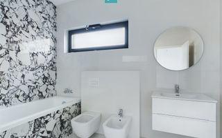 Duplex modern, pe parter, amplasat într-o zonă liniștită din Moșnița Nouă - Poză 12