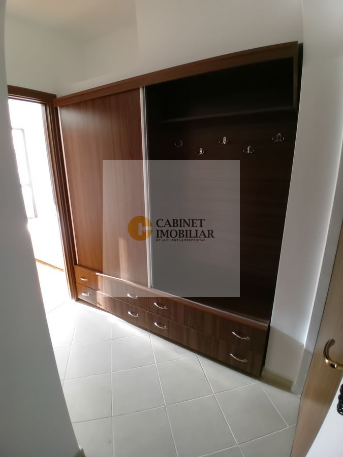 2 camere | Decomandat  | Romana  | Etaj 1/8 - Poză 7