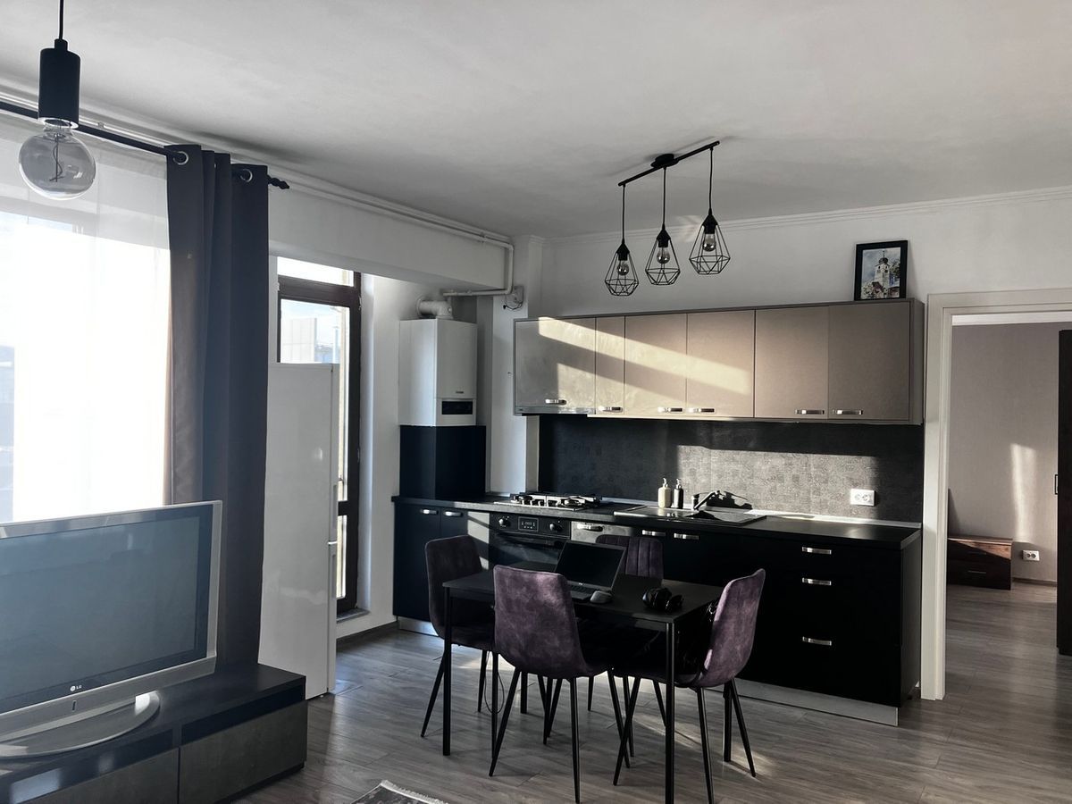 Închiriez apartament luminos , 72 mp, cu parcare subterană – Aviatiei, - Poză 3