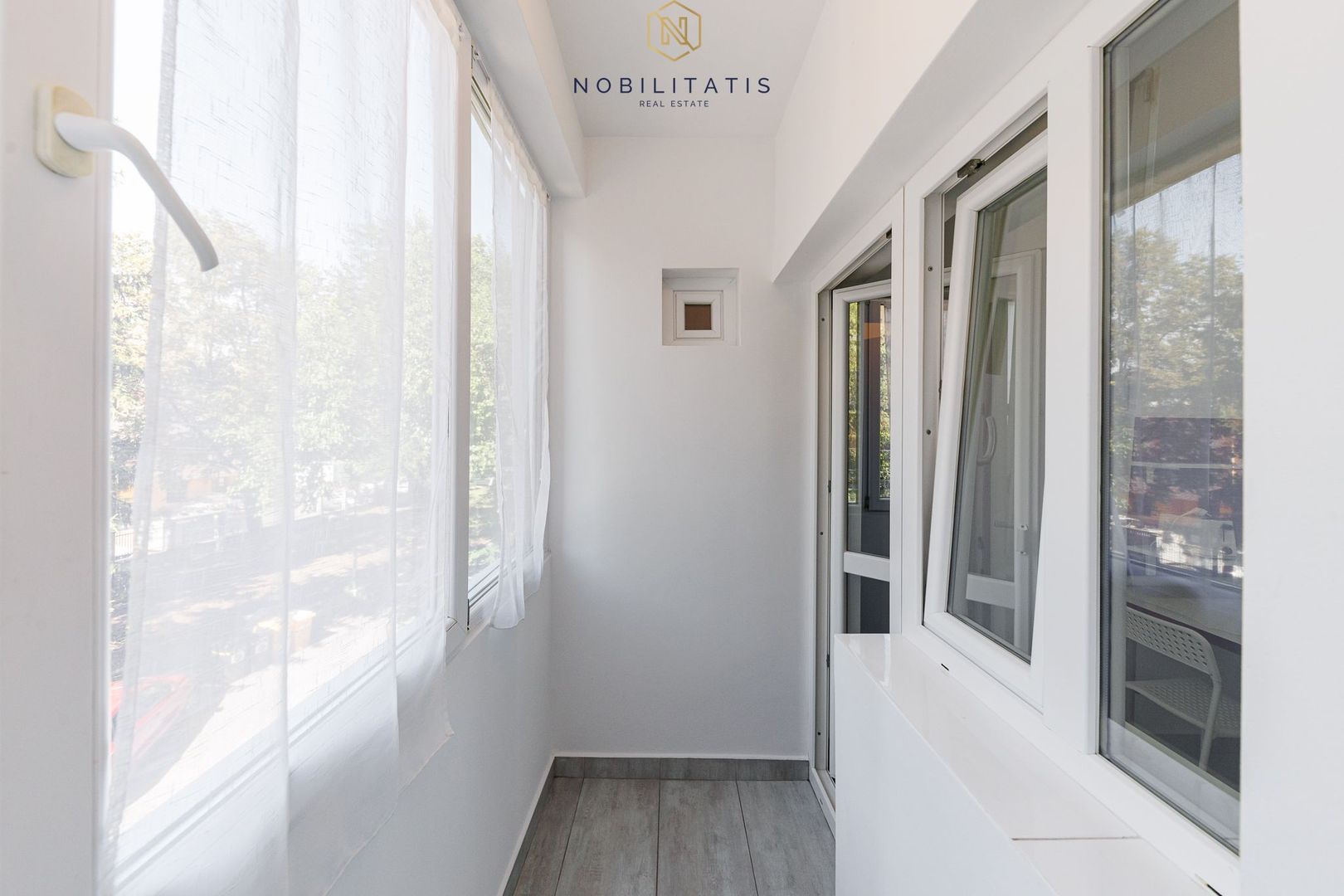 Un apartament cum rar găsești, în centrul orasului | Garaj privat - Poză 30