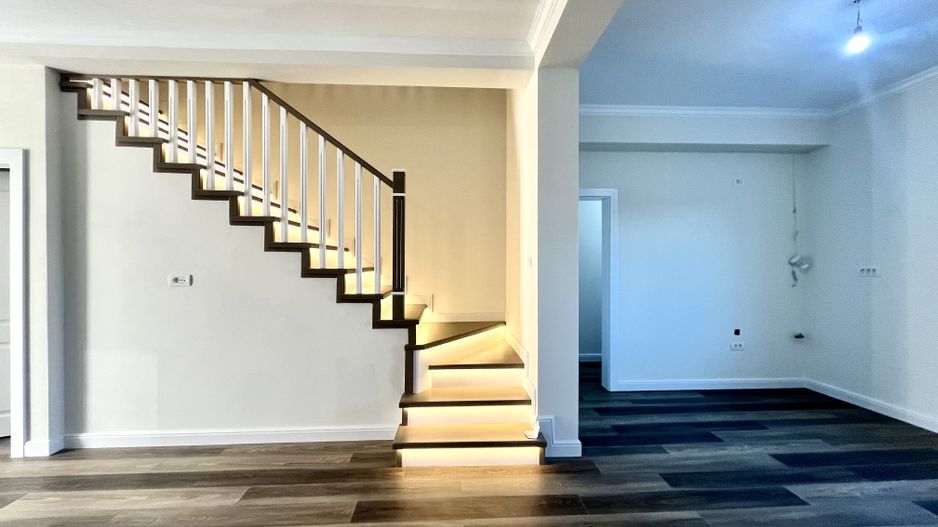 Duplex premium în Moșnița Nouă, separat prin camera tehnică, P+ 1 etaj - Poză 4