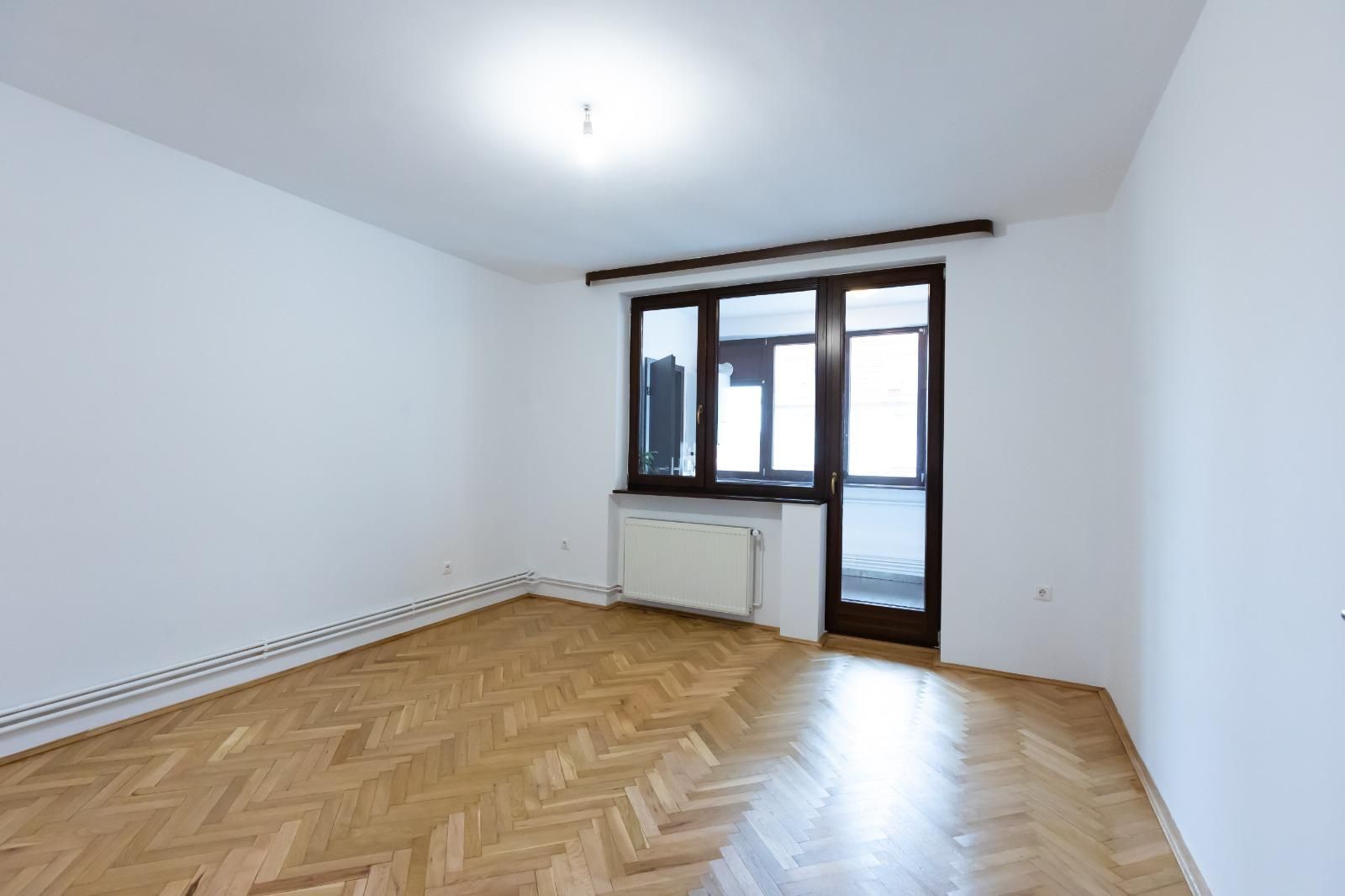 Apartament spatios cu garaj in zona Bogdanesti - Poză 12