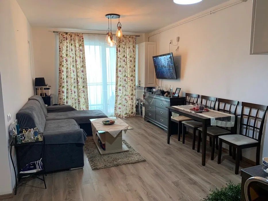 Apartament cu 2 camere, mobilat și utilat, cu parcare inclusă. - Poză 3