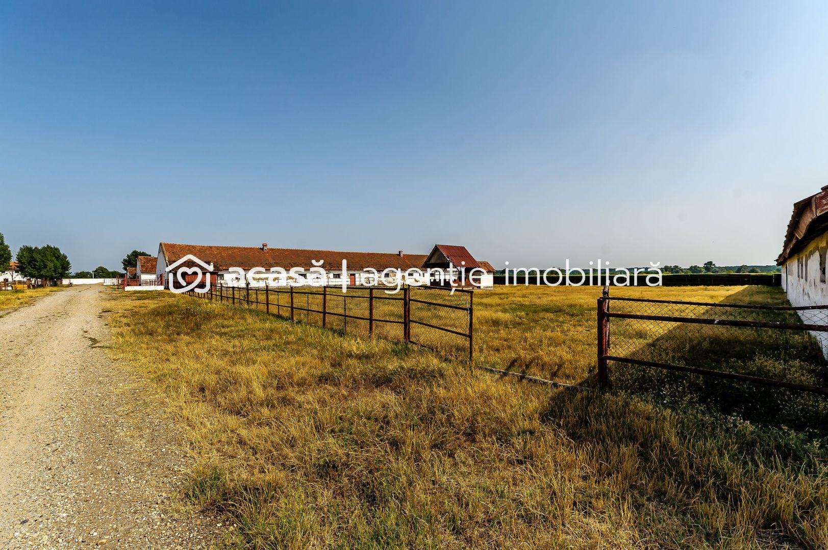 Fermă Mândruloc 2,5 ha - Poză 6