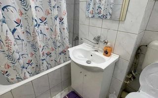 GARSONIERA CRANGASI, BUCATARIE INCHISA, MOBILAT/UTILAT MODERN - Poză 4