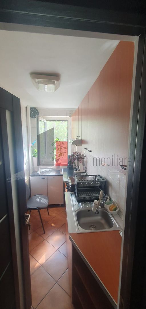 apartament 2 camere Drumul Taberei - Poză 4