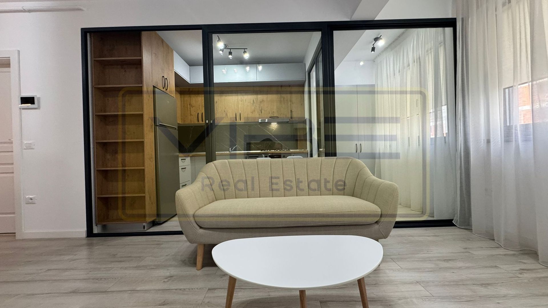 Apartament premium 1 camera + loc parcare  Comat Towers - Poză 2