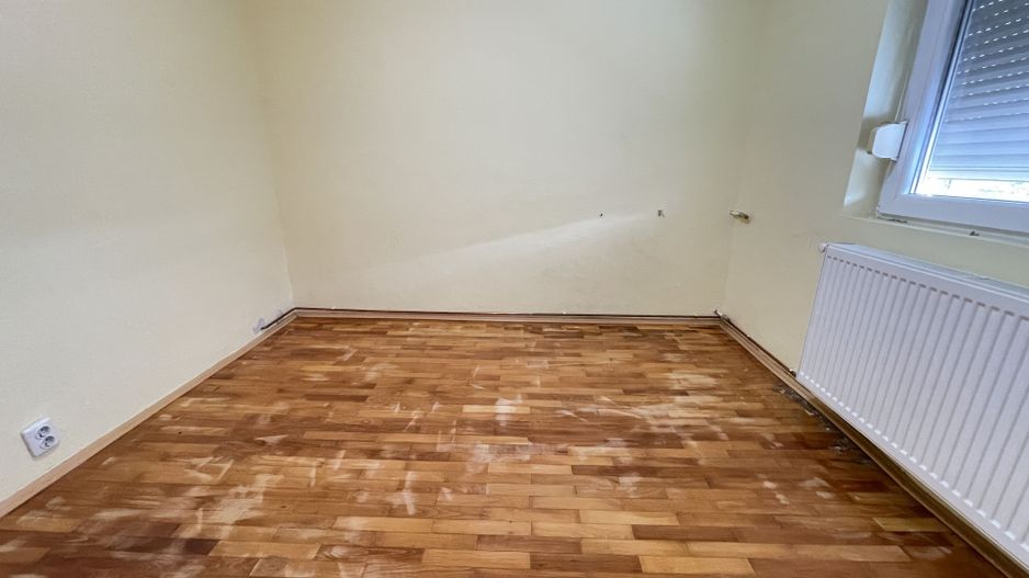 Apartament cu trei camere în bloc izolat -zona Aradului - Poză 18