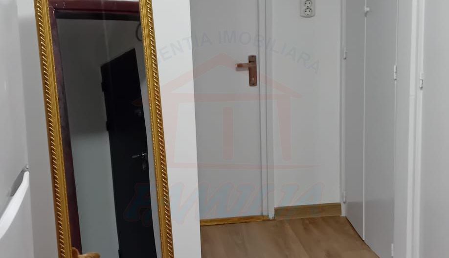Inchiriere apartament 2 camere, Micro 21, parter, 50 mp, 305 EURO/Luna - Poză 1