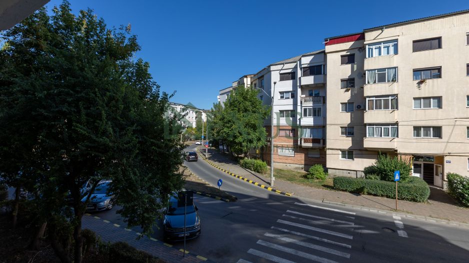 Apartament cu 4 camere, 90 mp, etaj 1 – Zona Nord, Bacău - Poză 26