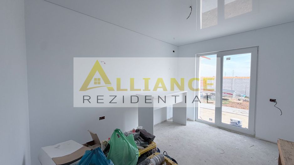 Casa Individuala - 4 camere - 2 bai - 425 mp teren - Poză 8