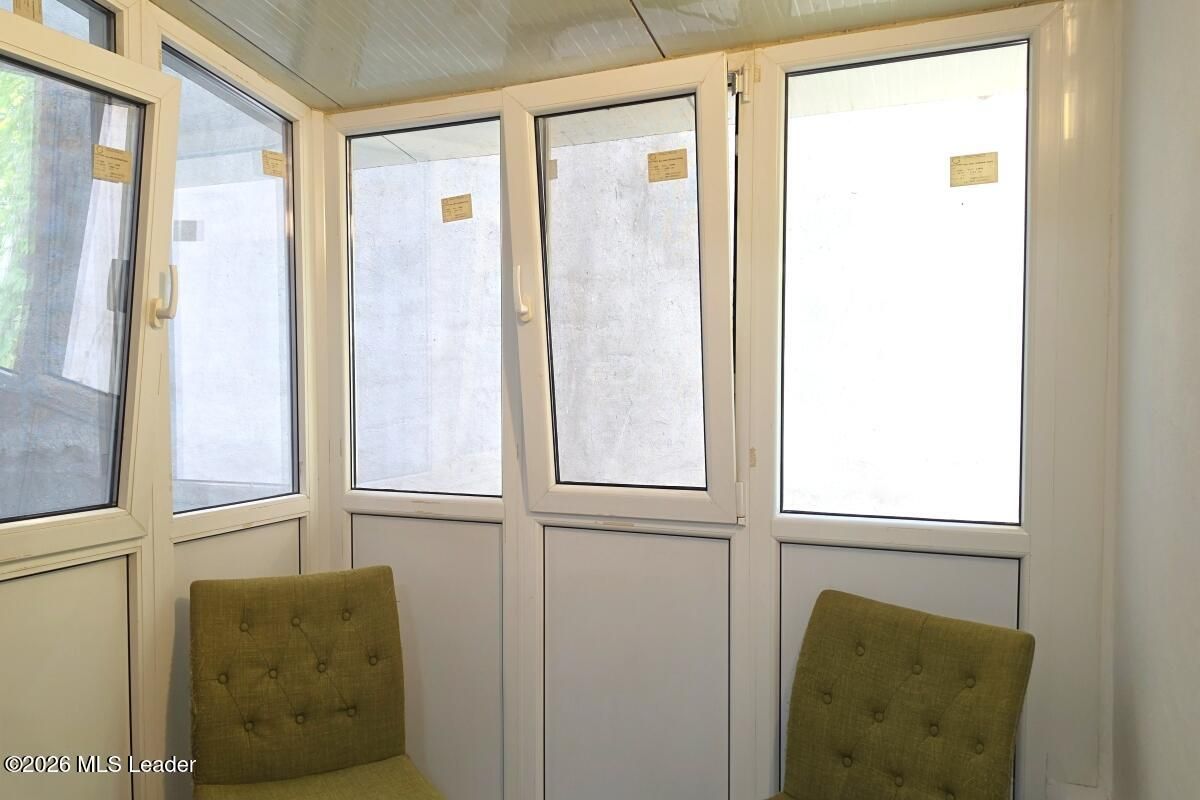 Piata Romana, 4 camere 138 MP total, Etaj 2/9, renovat - utilat, liber - Poză 20