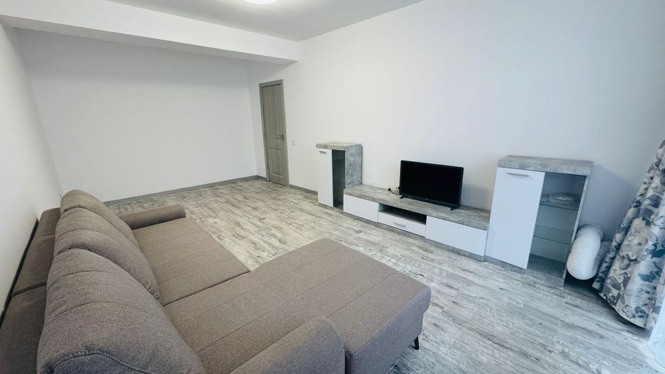 Metrou Berceni -Biruintei 2 camere 64mp plus curte 100mp - Poză 1