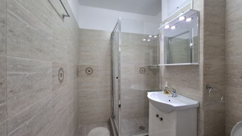 Inchiriat apartament 2 camere - Poză 5