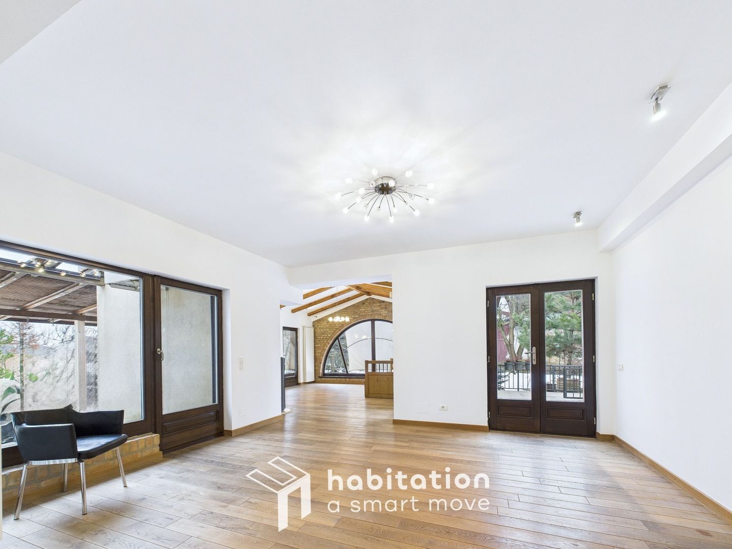 Casă de vis în Giroc – Eleganță clasică, spațiu vast și confortabil - Poză 3