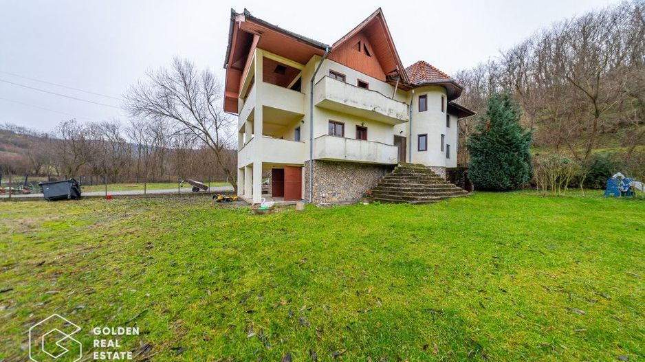 Casa D+P+E, teren 2200 mp, sat. Minis - Poză 32