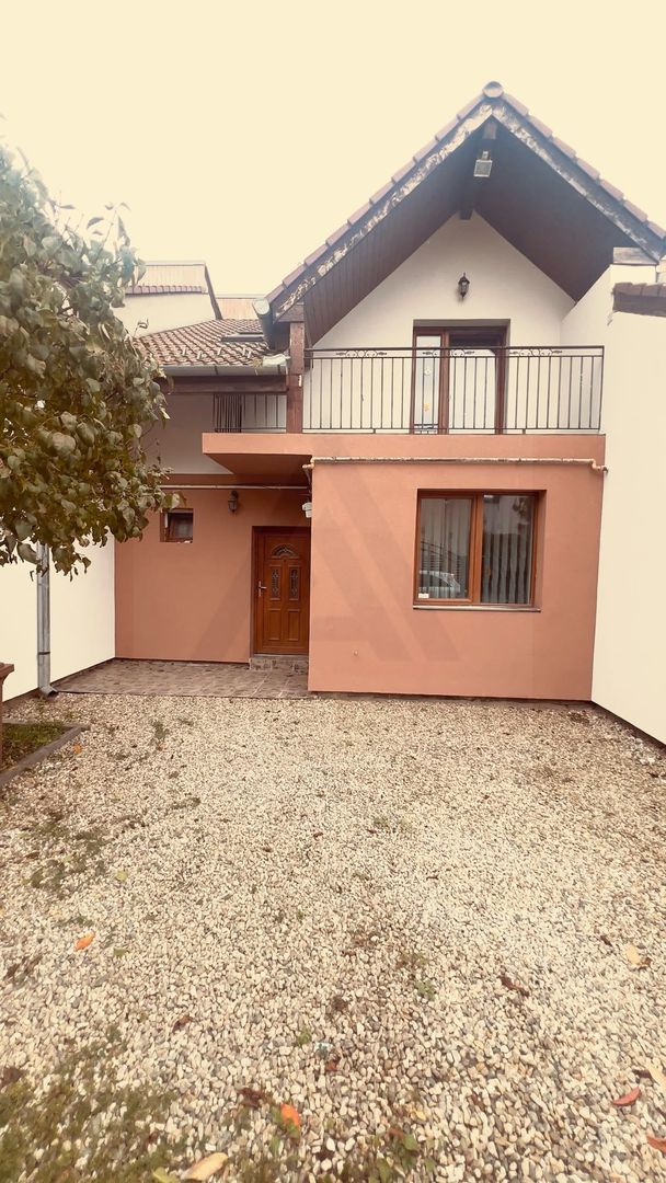 Casă cu 4 camere, curte proprie și 2 balcoane – Șelimbăr - Poză 22