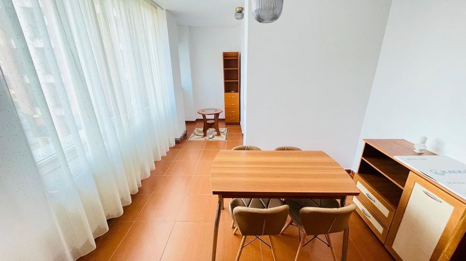 Închiriez apartament 3 camere ultracentral - Poză 3