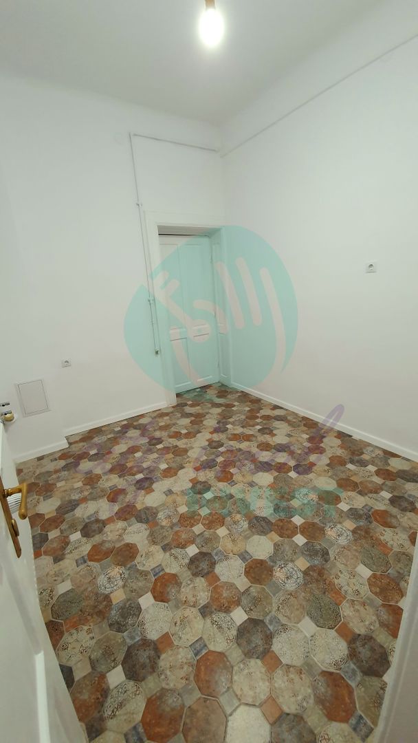 Apartament 4 camere potrivit pentru investitie, Piata Romana - Poză 5