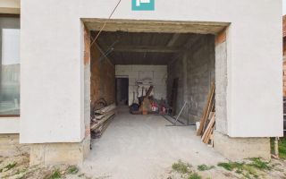 Casă impunătoare la gri în Curtici - Poză 27