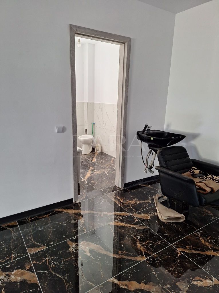 Apartament  2 camere de vânzare – spațiu comercial (parter). - Poză 4