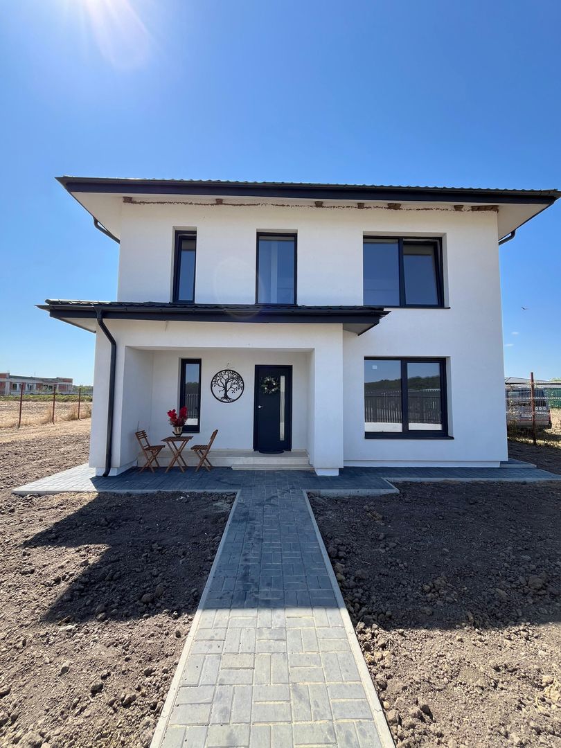 Vila finalizata cu acces de pe DN1, A3, A0 - TVA & Comision 0% - Poză 1