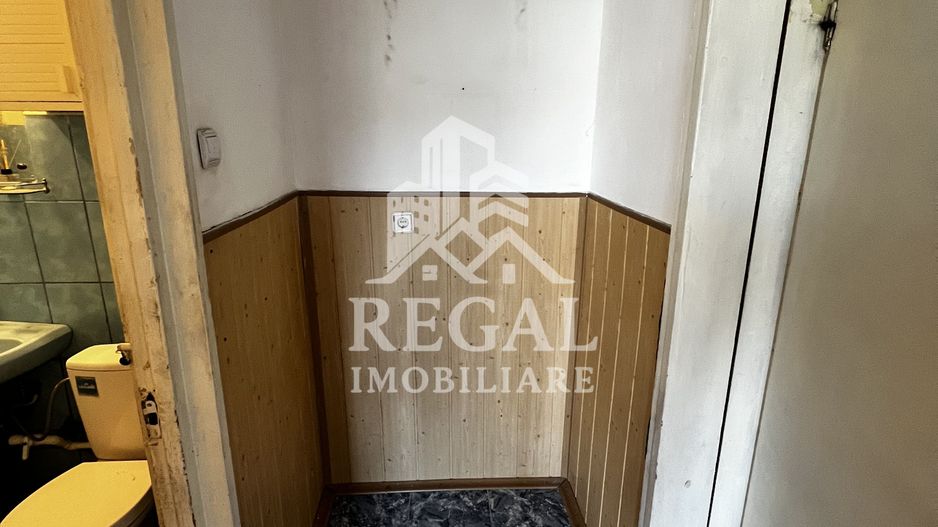 Apartament 2 camere, 43 mp, balcon mare, acoperiș, etaj 4/4 - Poză 7