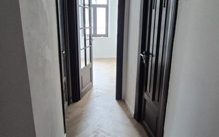 Spațiu de birouri in vila demisol etaj 1 si mansarda - Poză 5