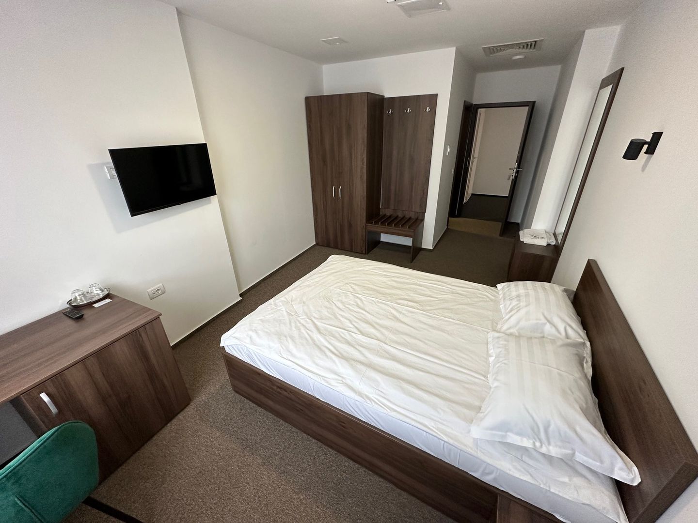 Clădire de închiriat pentru birouri  / clinica - Poză 9