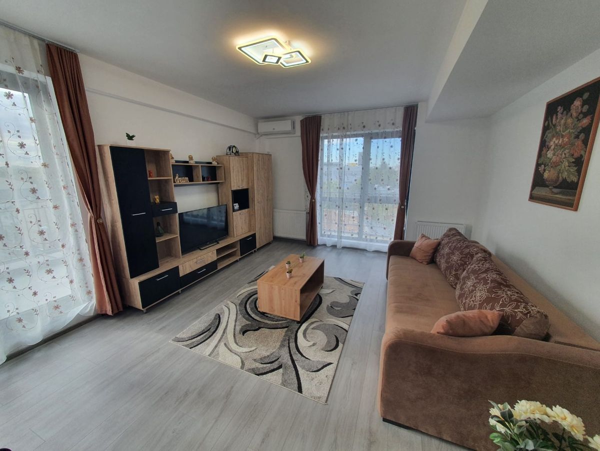 Închiriez garsonieră spațioasă,Vitan, metrou aproape, centrală proprie - Poză 1