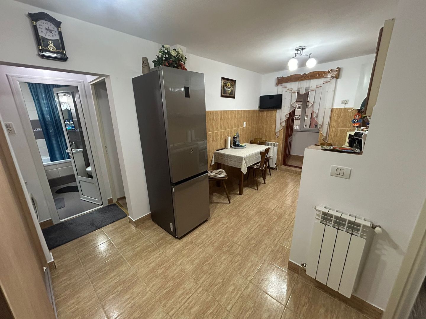 Apartament 2 camere, decomandat - Cugir - Poză 9
