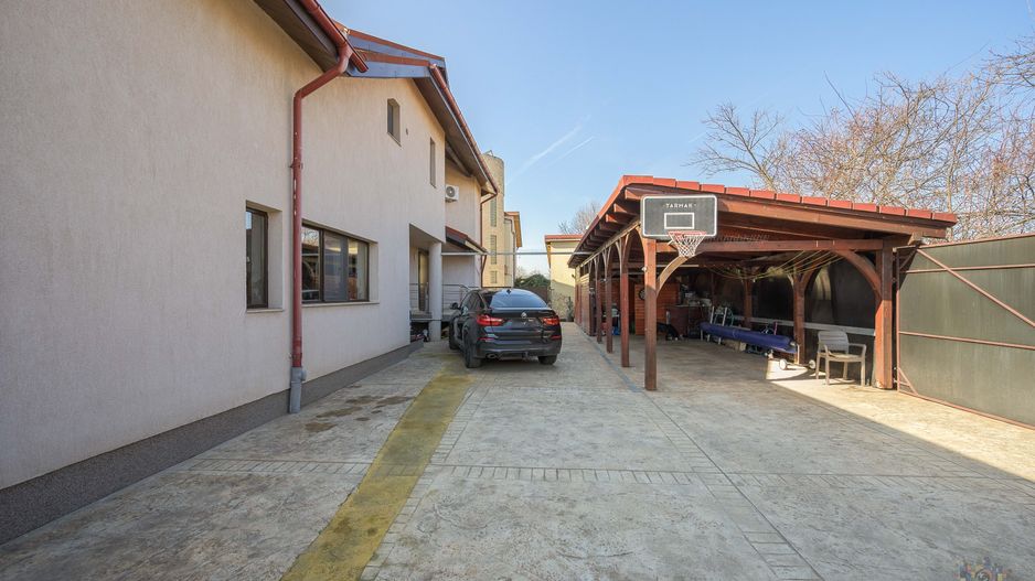 Vila cu design spectaculos, tehnologie smart & lifestyle complet - Poză 60