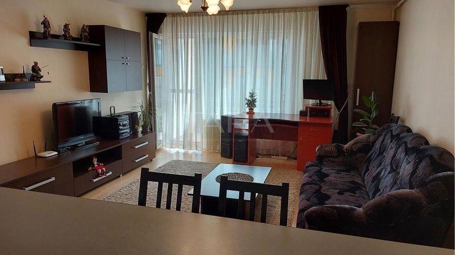 Apartament cu 3 camere de vânzare în zona Eroilor, Floresti - Poză 1