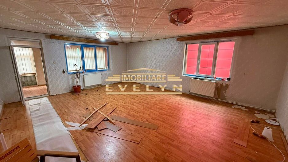 Clădire de vânzare – Aproximativ 406 mp utili, Zona Centrală - Poză 2