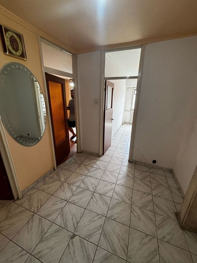 GARSONIERA SPATIOSA  METROU APARATORI PATRIEI - Poză 7