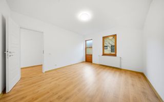 Apartament 3 camere cu gradina proprie si parcare, Grand Hotel Italia - Poză 10