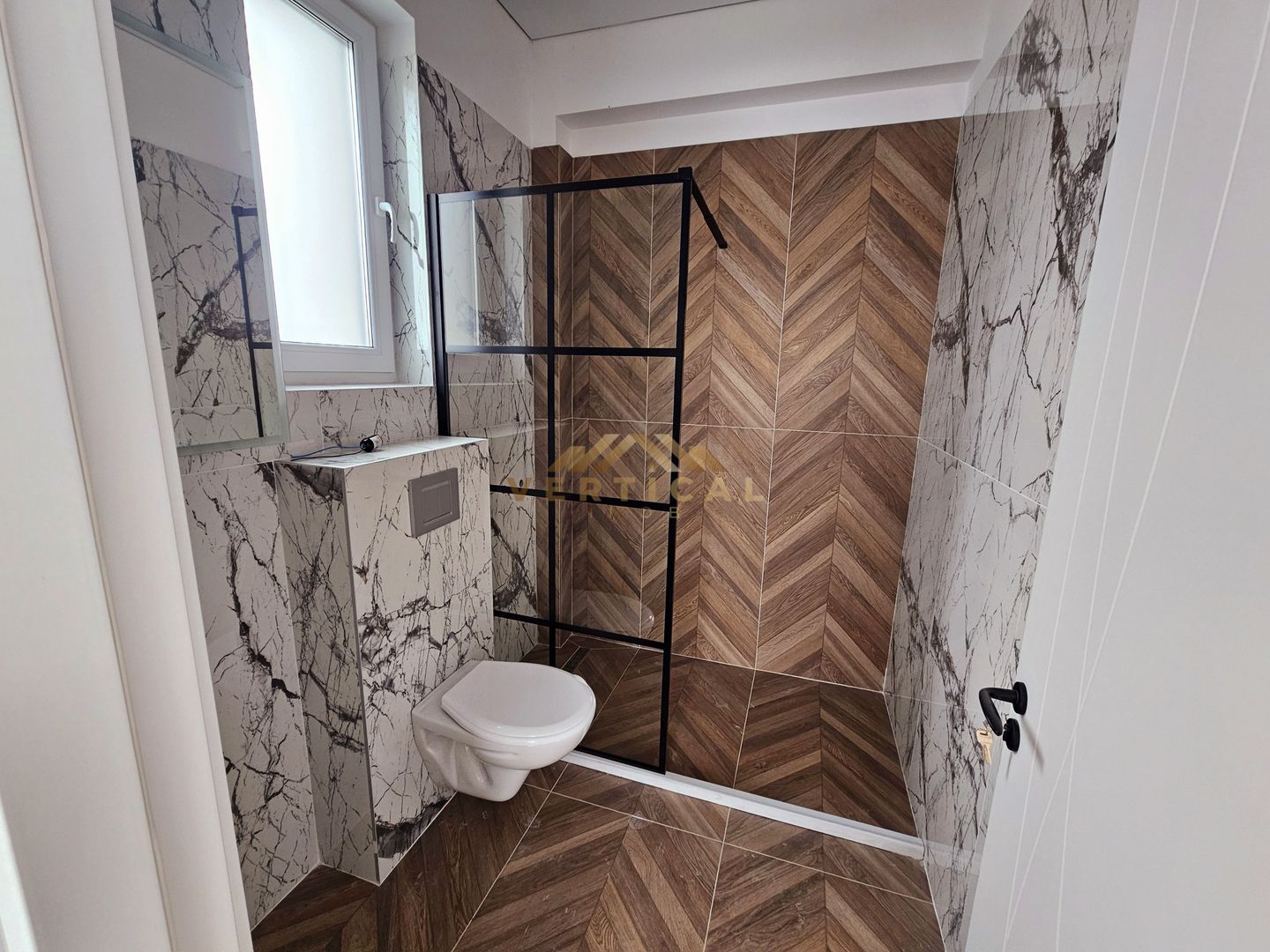 Casa individuala la iesire in comuna Berceni - Poză 12