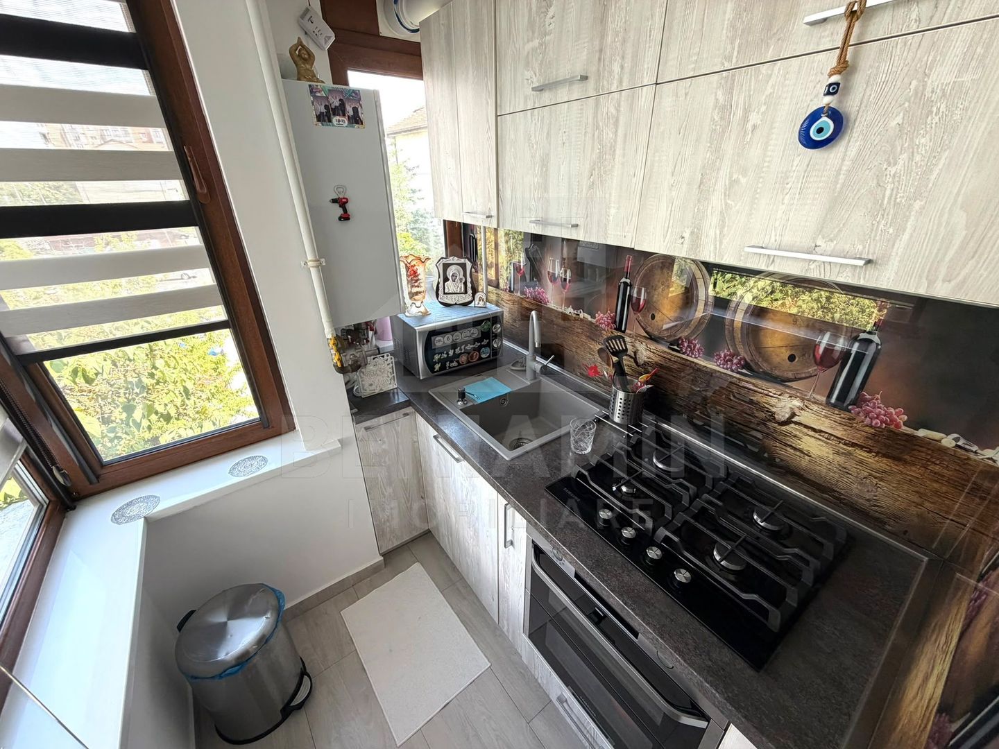 Apartament cu 3 camere si 3 bai in Craiovita Noua - Promenada Mall - - Poză 5
