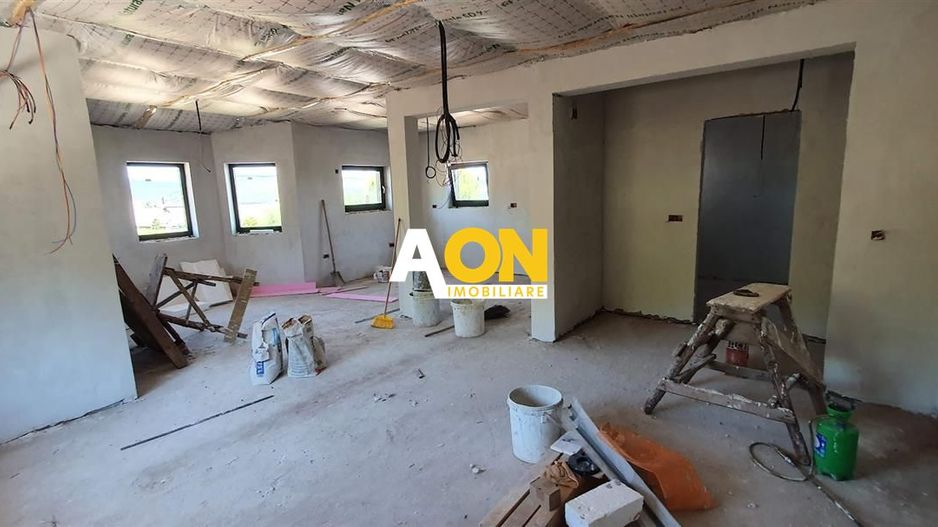 Casa semifinisata 4 camere garaj 650 mp teren, langa padure, Micesti - Poză 5