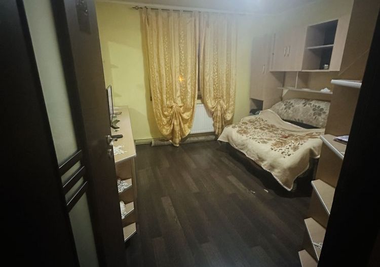 Ag BRASADAS vinde apt 4 camere 3 Micro 17. - Poză 8