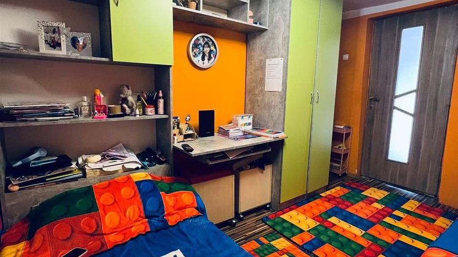 Casa la 20 de Km de Oradea - Poză 4